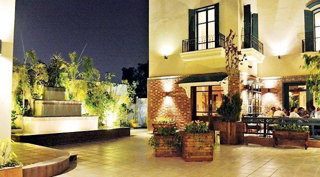 top 5 Best Restaurants Lahore (Must Go Restaurants in Lahore)