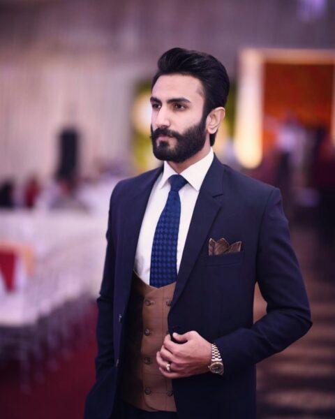 Hammad Shoaib | Biography, Age, Education, Marriage & More