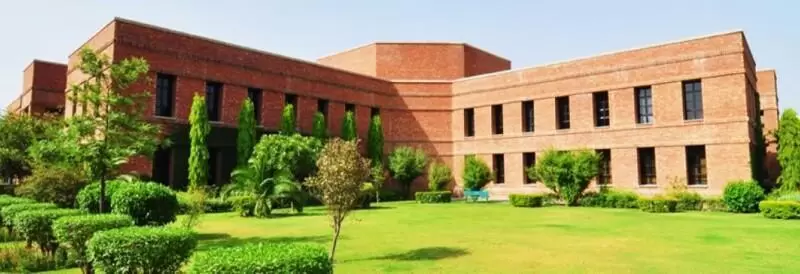 LUMS​ ​Receives​ ​the​ ​Most​ ​Innovative​ ​University​ ​Award