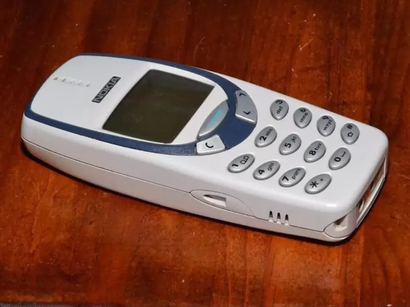 Nokia 3310 is making a comeback in 2017
