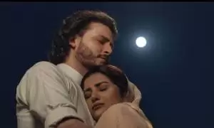 Drama Serial Surkh Chandni