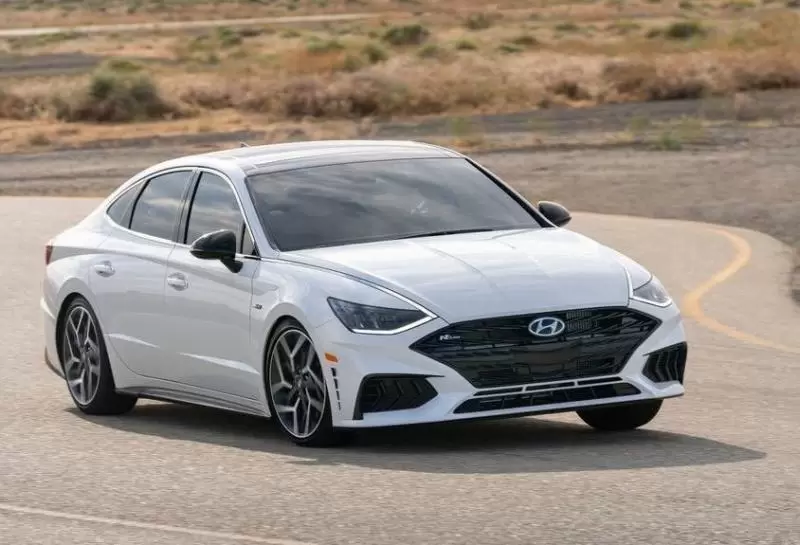 Hyundai Sonata will be Available in Two Variants in Pakistan