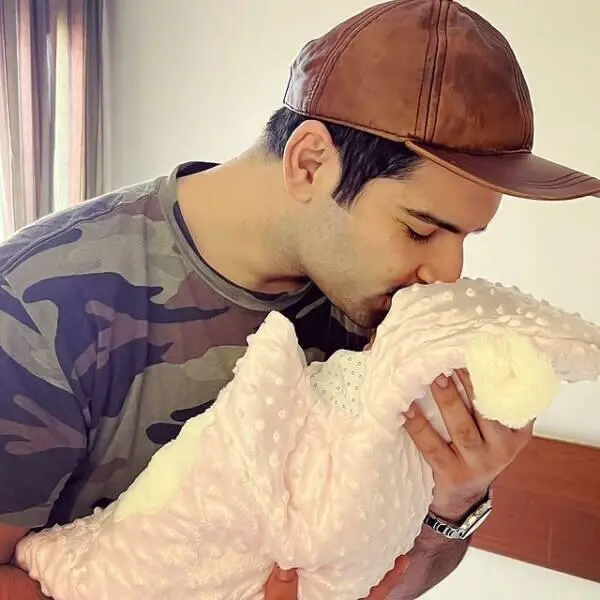 Aiman And Muneeb Butt Welcome A Baby Girl